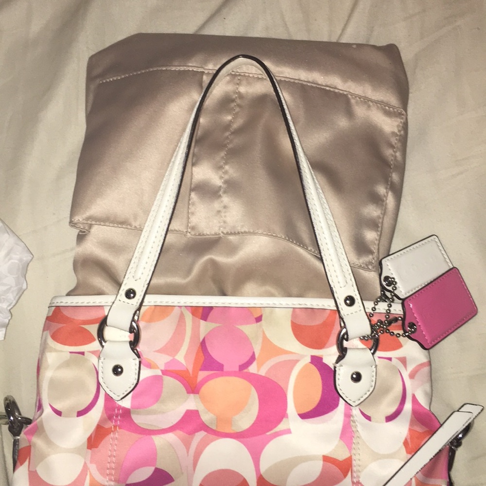 Signature Coach Crossbody - Picture 5 of 8